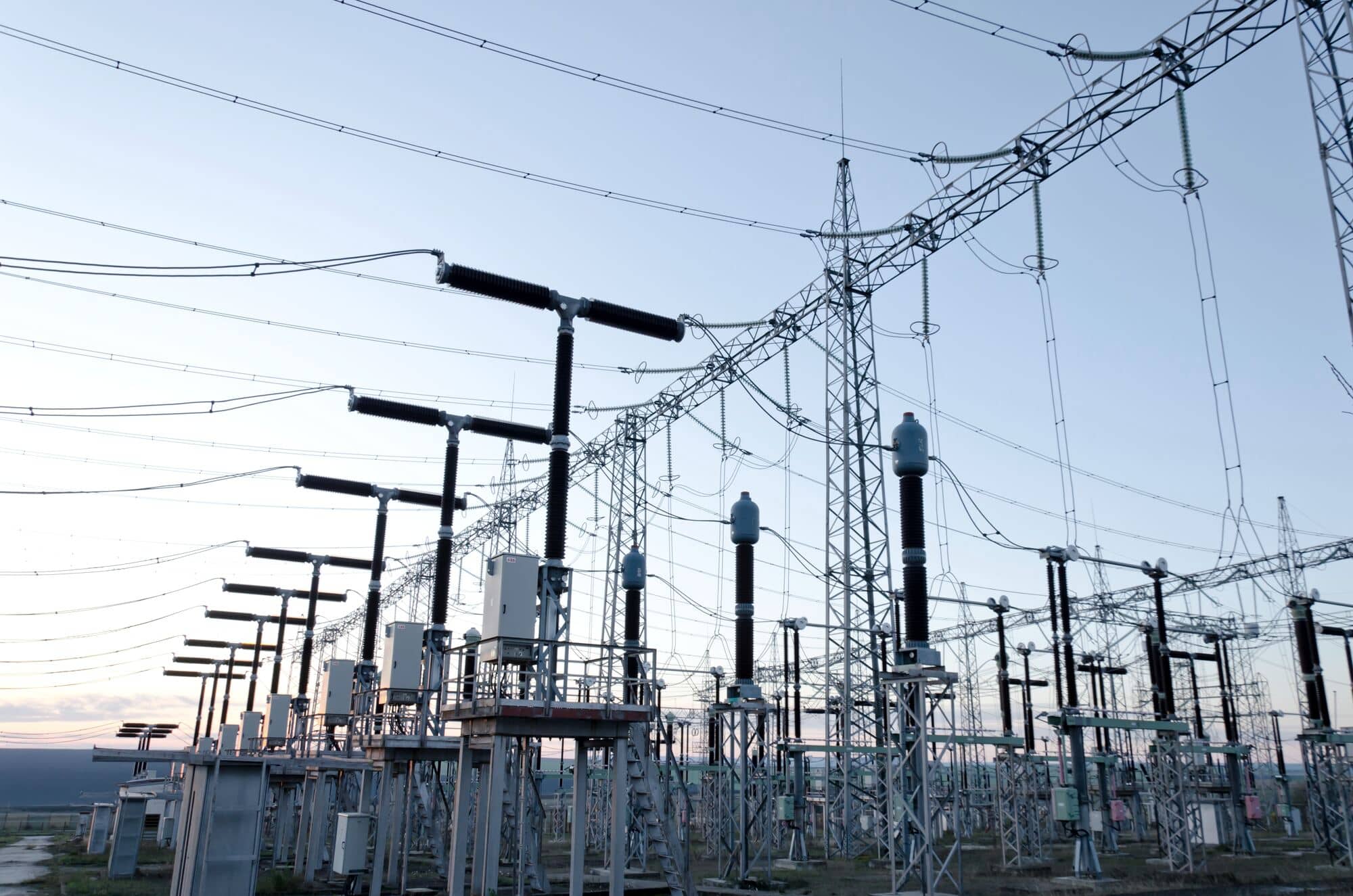 Stacja elektroenergetyczna i linie wysokiego napięcia